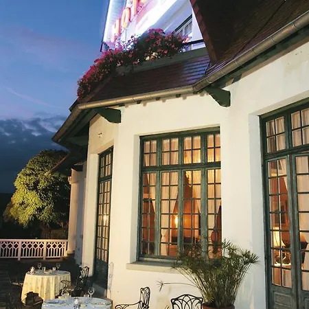 Chateau D'as 3* Baume-les-Dames